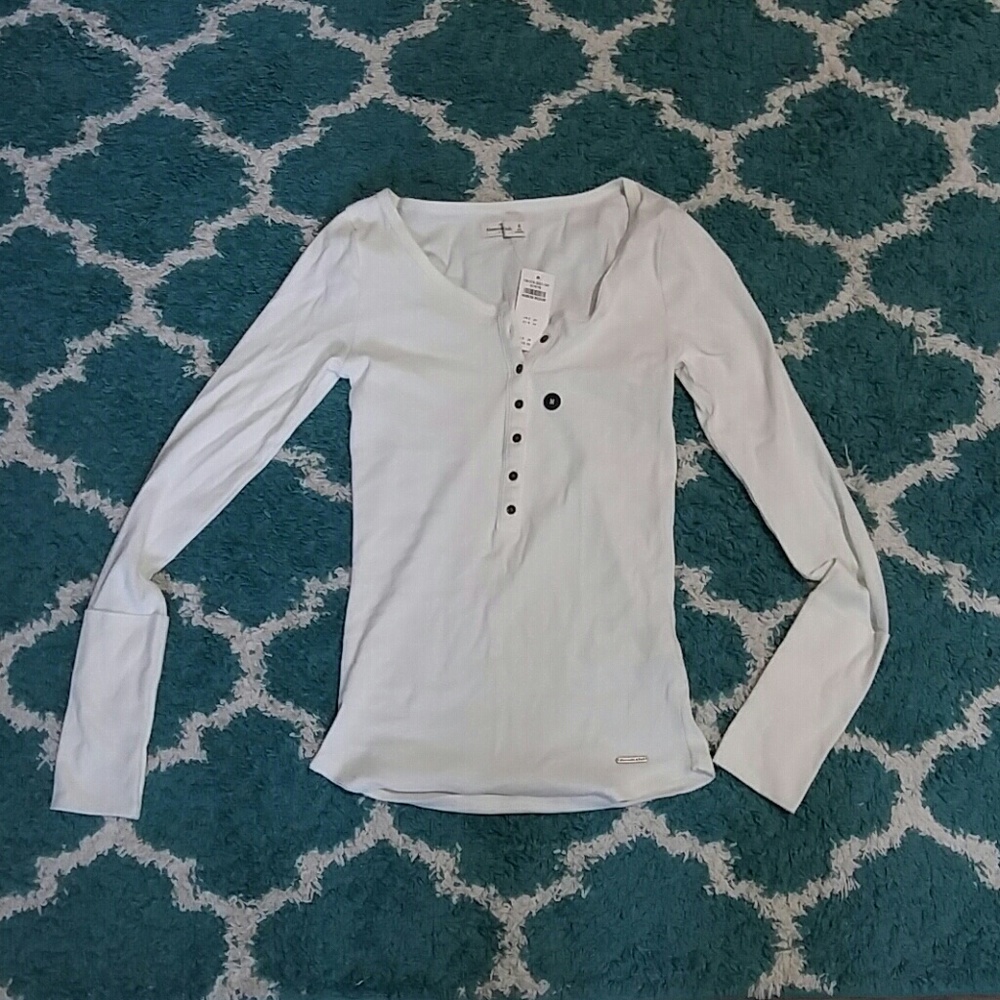 Long sleeve tee